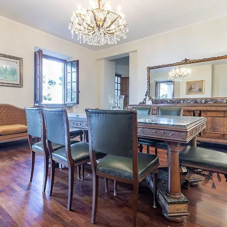Italian Experience- Krizia Villa Ancona