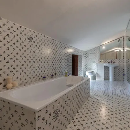 Krizia - Ancona, Meravigliosa Con Piscina Vista Mare